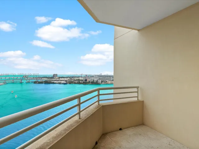 $4,500 | 888 Brickell Key Drive, Unit 2510, Miami, FL 33131