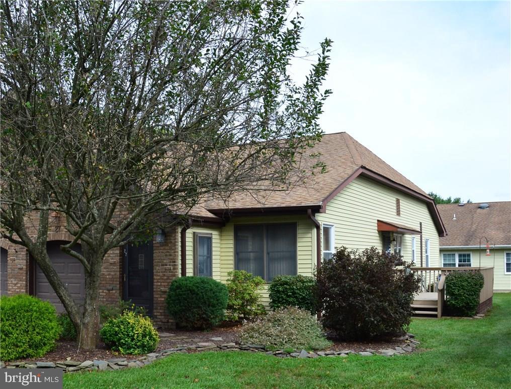 27 Fir Road, Unit 15 Manahawkin, NJ 08050 - Photo 2 of 26 Gallery Image 2