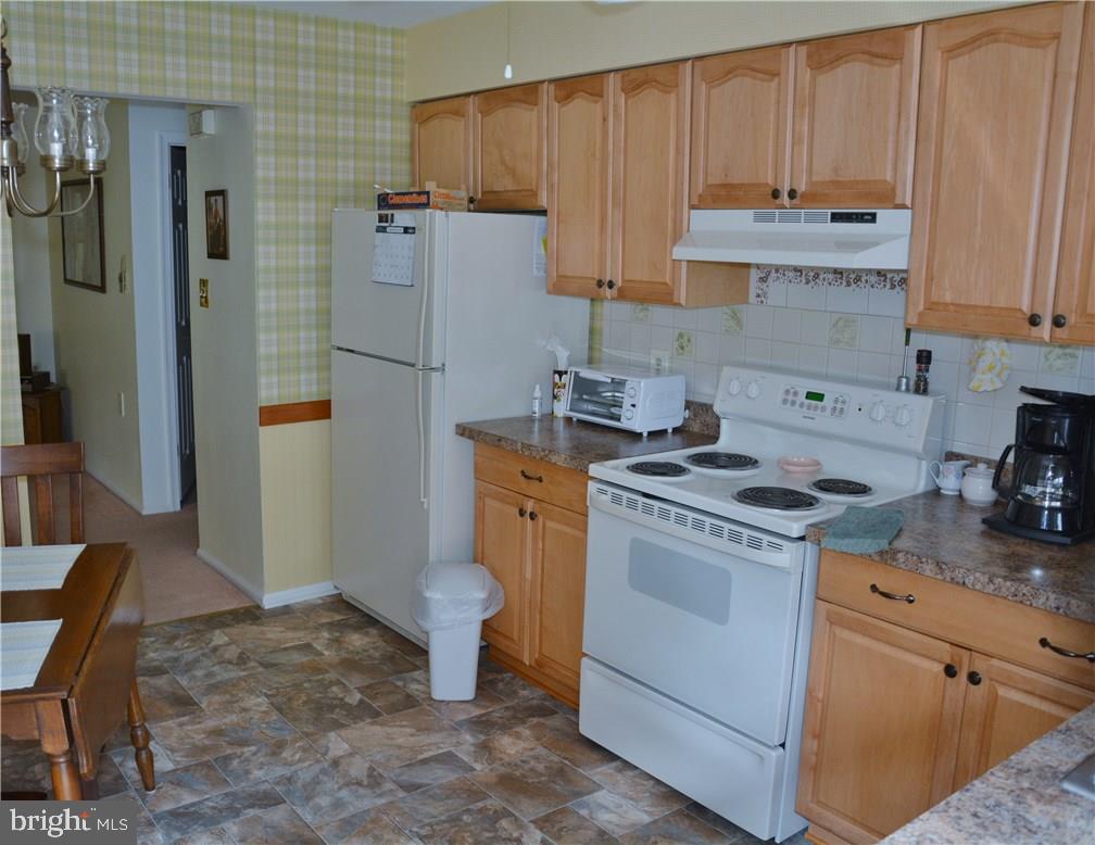 27 Fir Road, Unit 15 Manahawkin, NJ 08050 - Photo 16 of 26 Gallery Image 16