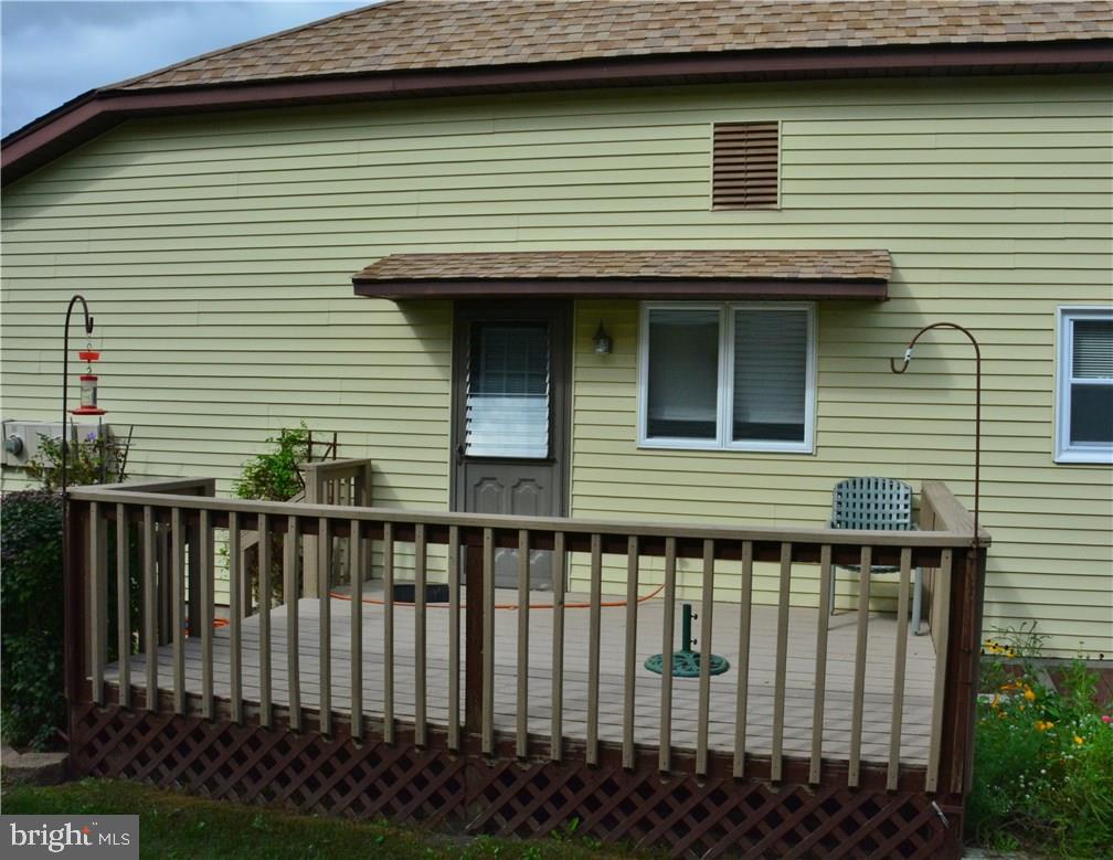 27 Fir Road, Unit 15 Manahawkin, NJ 08050 - Photo 4 of 26 Gallery Image 4