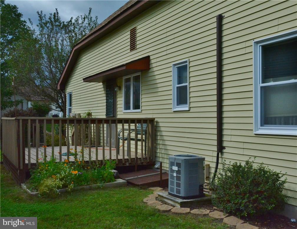 27 Fir Road, Unit 15 Manahawkin, NJ 08050 - Photo 5 of 26 Gallery Image 5