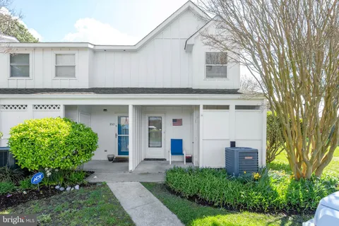 $380,000 | 38299 Cardinal Lane, Unit 154, Selbyville, DE 19975