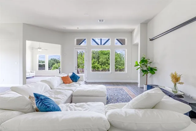 $649,900 | 833 Tabernash, Leander, TX 78641