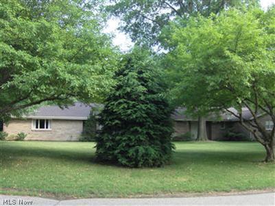 2200 Devonshire Road Northwest Canton, OH 44708 - Photo 1 of 1 Welcome to 2200 Devonshire Dr. NW!