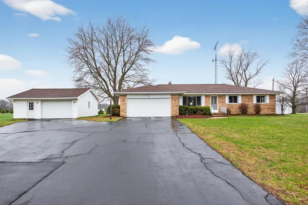 $274,900 | 3526 Van Horn Road, Jackson, MI 49201