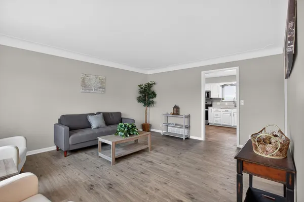 $274,900 | 3526 Van Horn Road, Jackson, MI 49201