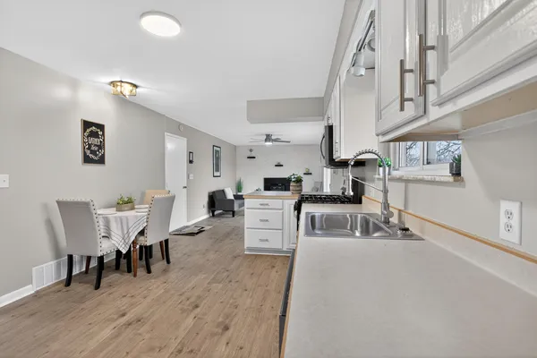 $274,900 | 3526 Van Horn Road, Jackson, MI 49201