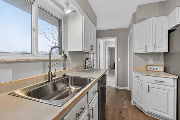 $274,900 | 3526 Van Horn Road, Jackson, MI 49201