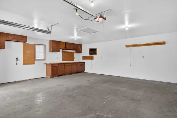 $274,900 | 3526 Van Horn Road, Jackson, MI 49201