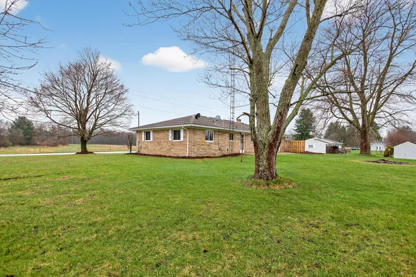 $274,900 | 3526 Van Horn Road, Jackson, MI 49201