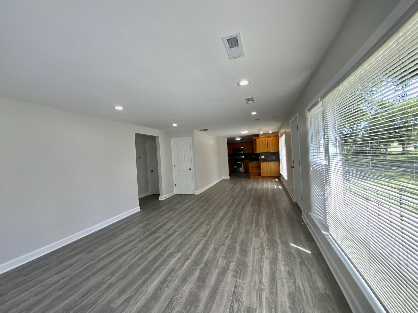 340 Sanders Road Northbrook, IL 60062 - Photo 6 of 16