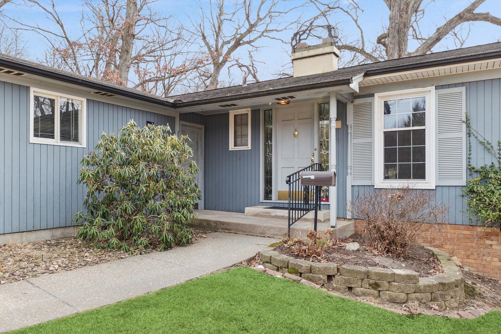 4610 34th Avenue Moline, IL 61265 - Photo 2 of 41