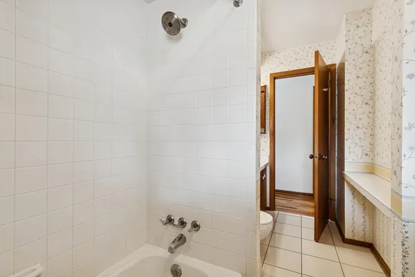 $245,000 | 4610 34th Avenue, Moline, IL 61265