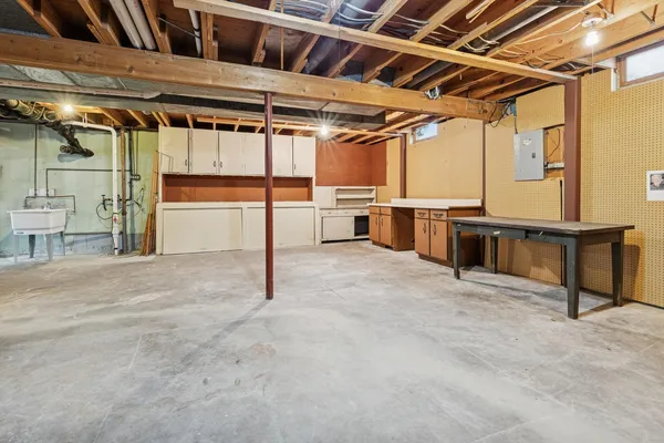 $245,000 | 4610 34th Avenue, Moline, IL 61265