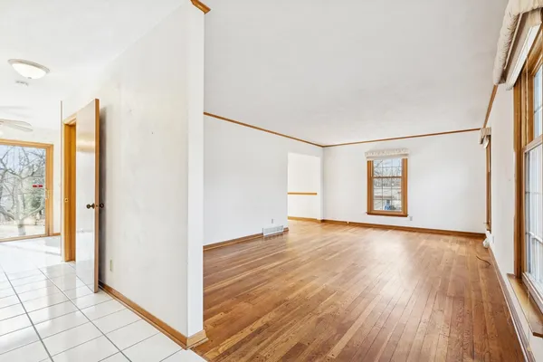 $245,000 | 4610 34th Avenue, Moline, IL 61265