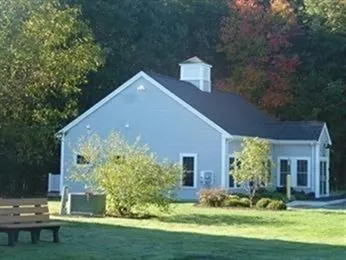 $2,100 | 7 Blueberry Drive(55 Plus), Unit 5, Lakeville, MA 02347