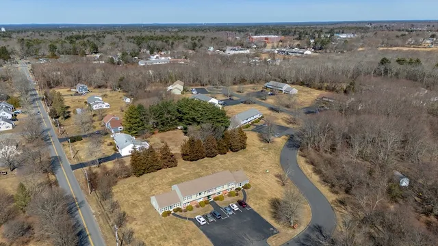 $2,100 | 7 Blueberry Drive(55 Plus), Unit 5, Lakeville, MA 02347