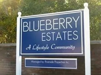 $2,100 | 7 Blueberry Drive(55 Plus), Unit 5, Lakeville, MA 02347