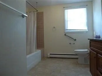 $2,100 | 7 Blueberry Drive(55 Plus), Unit 5, Lakeville, MA 02347