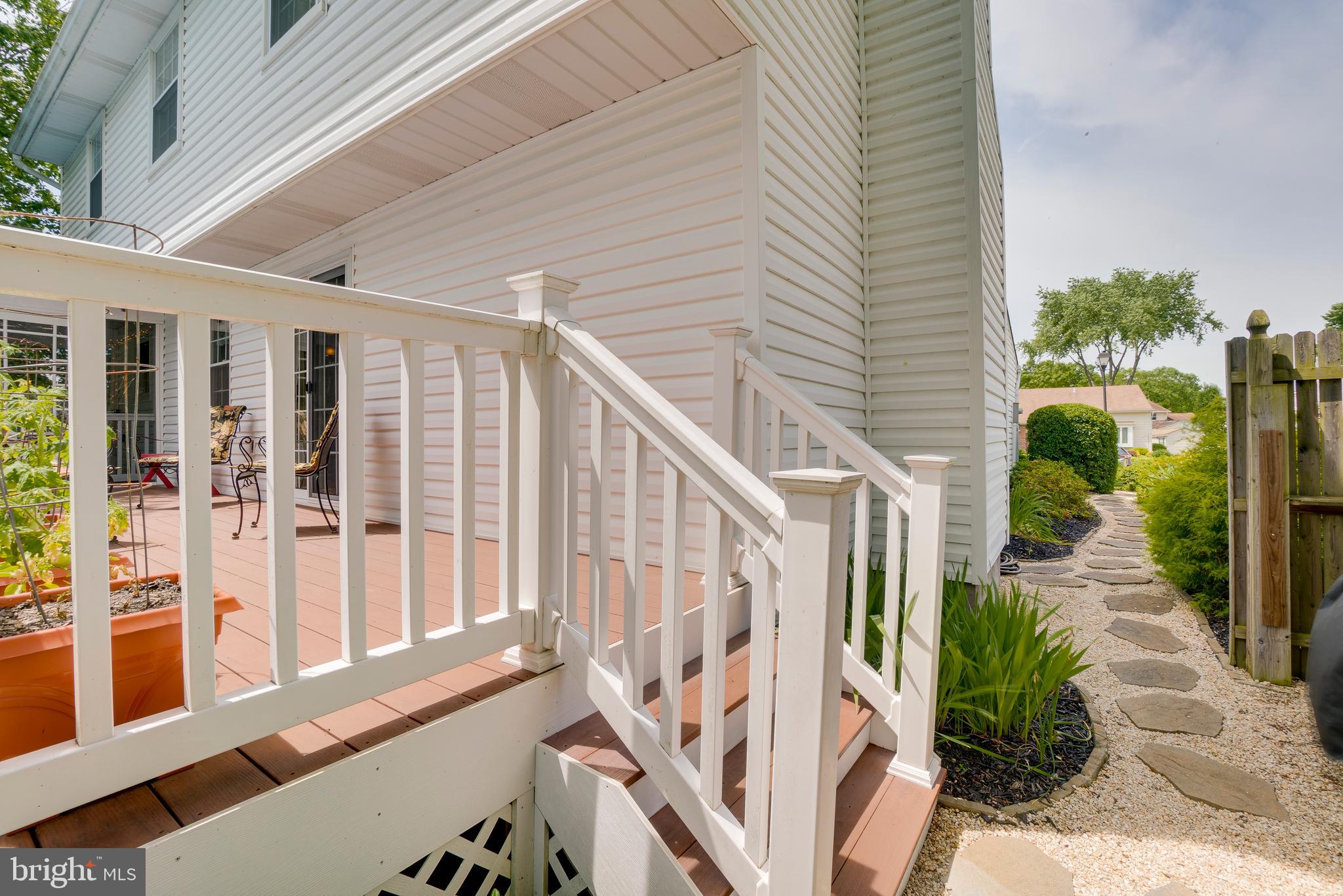 4818 Galley Road Baltimore, MD 21236 - Photo 13 of 66 Vinyl Railings