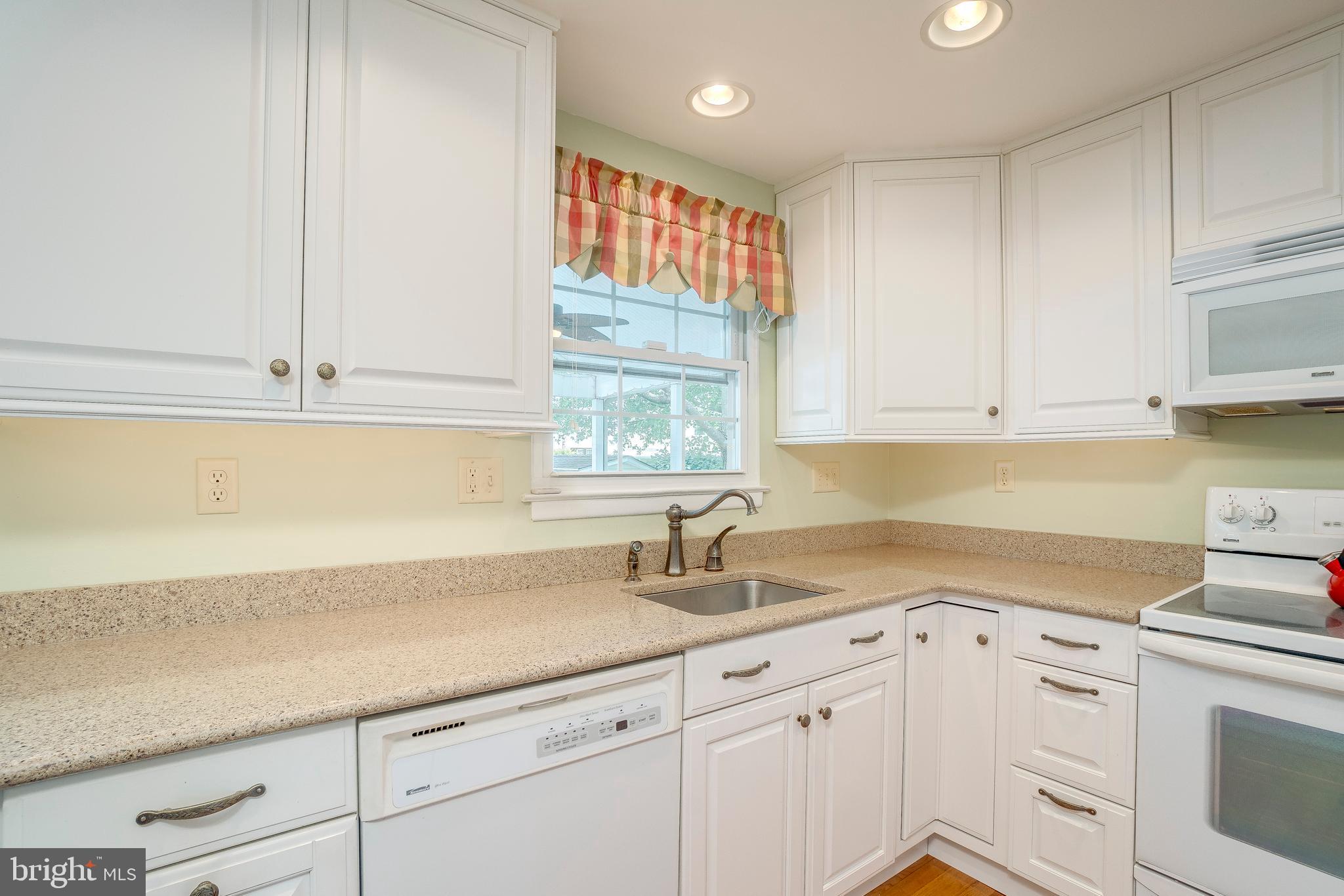 4818 Galley Road Baltimore, MD 21236 - Photo 37 of 66 Upgraded Quartz Countertops