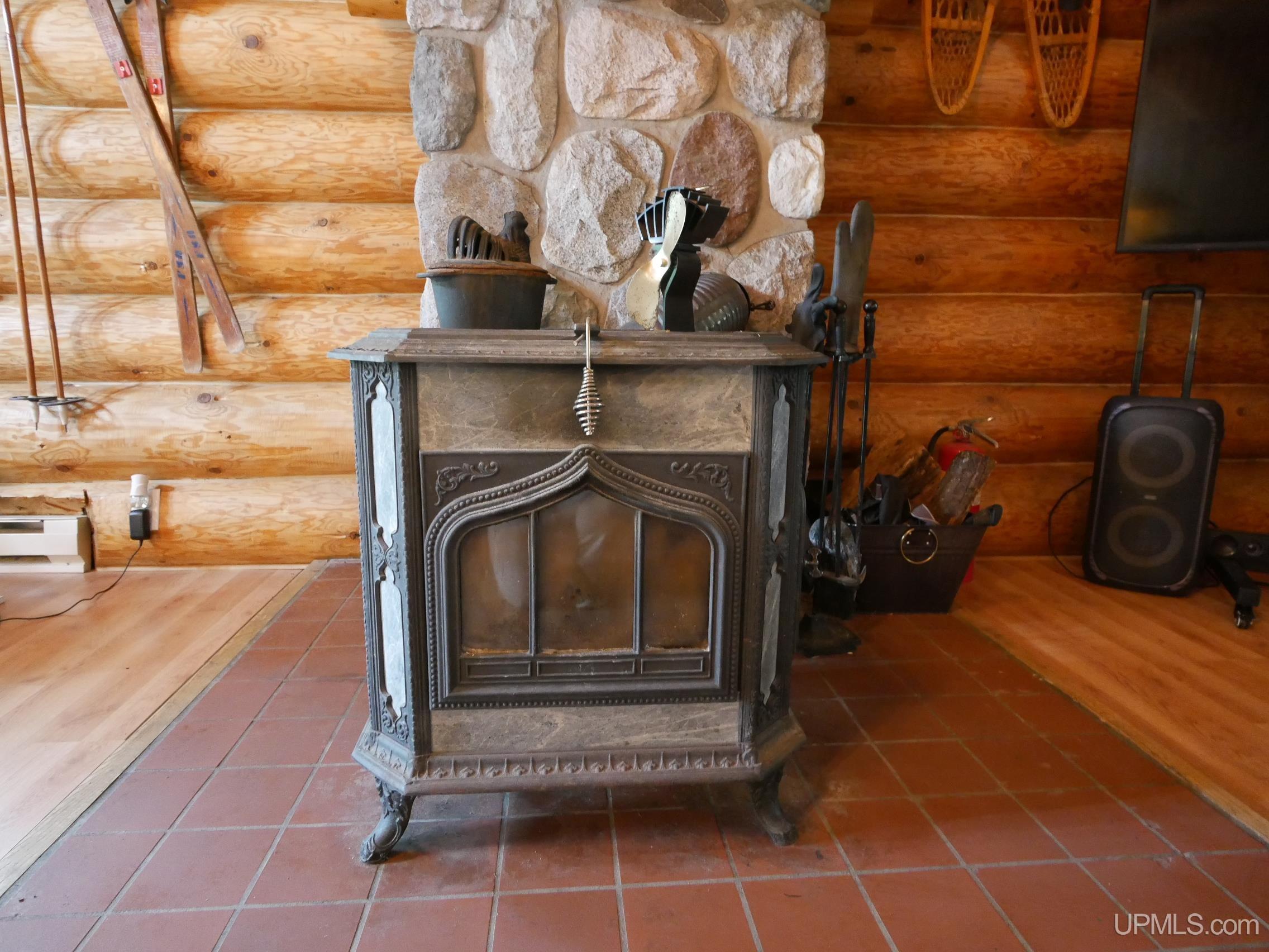 49270 Coal Dock Road Hancock, MI 49930 - Photo 11 of 79 Gallery Image 11