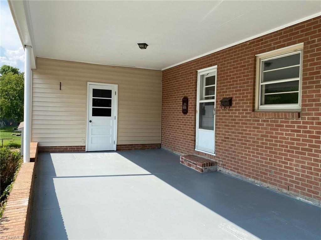 411 Oakview Road High Point, NC 27265 - Photo 3 of 49