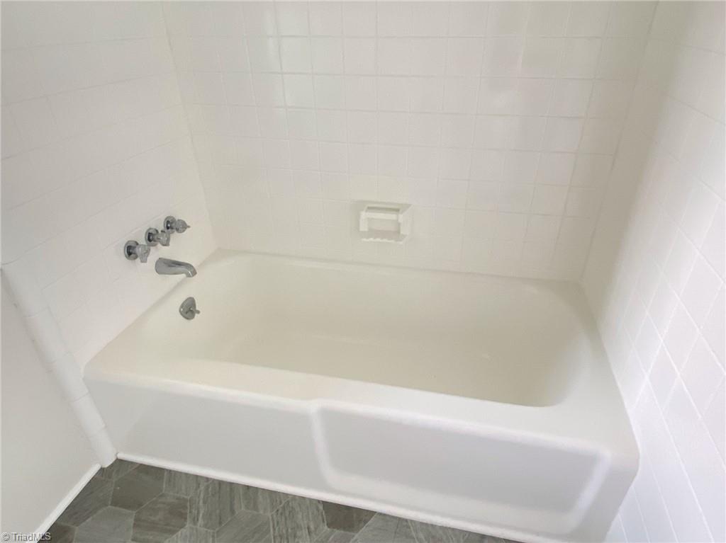 411 Oakview Road High Point, NC 27265 - Photo 21 of 49