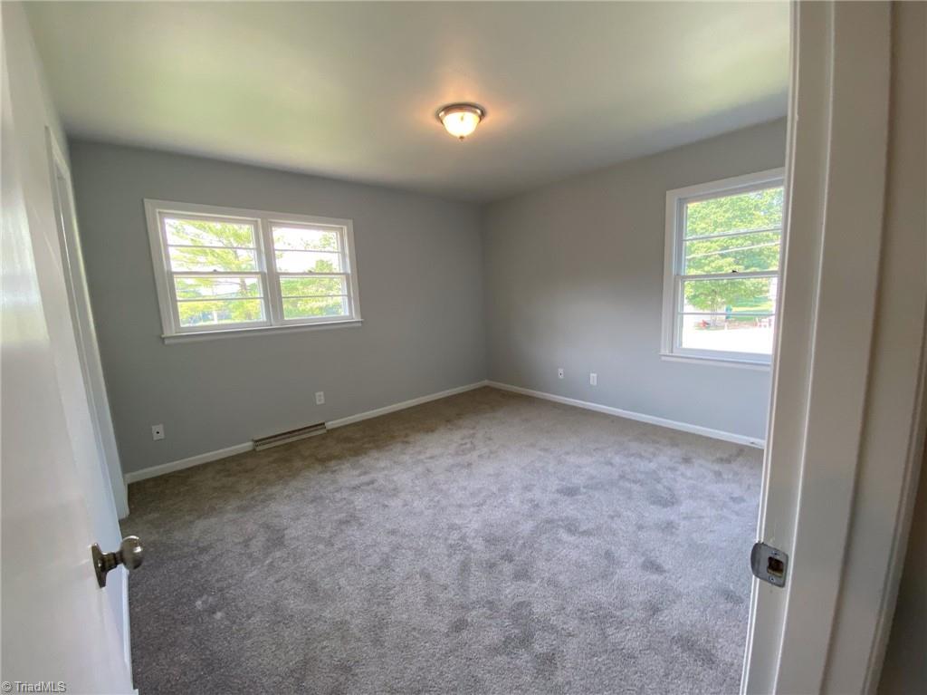 411 Oakview Road High Point, NC 27265 - Photo 22 of 49