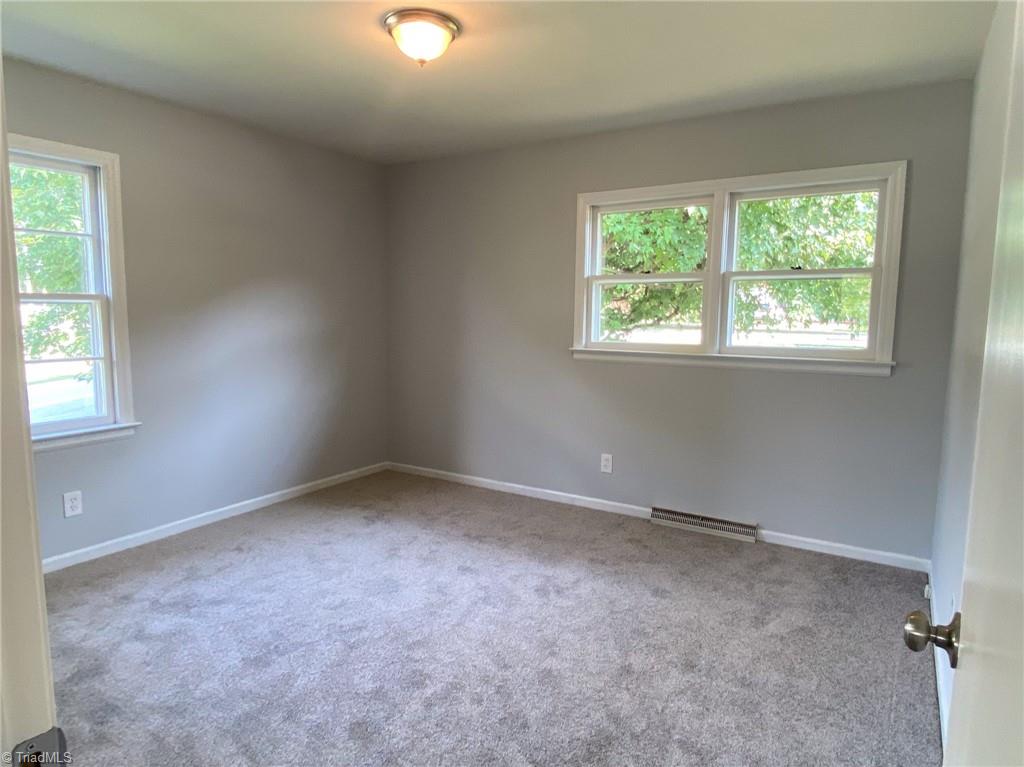 411 Oakview Road High Point, NC 27265 - Photo 23 of 49