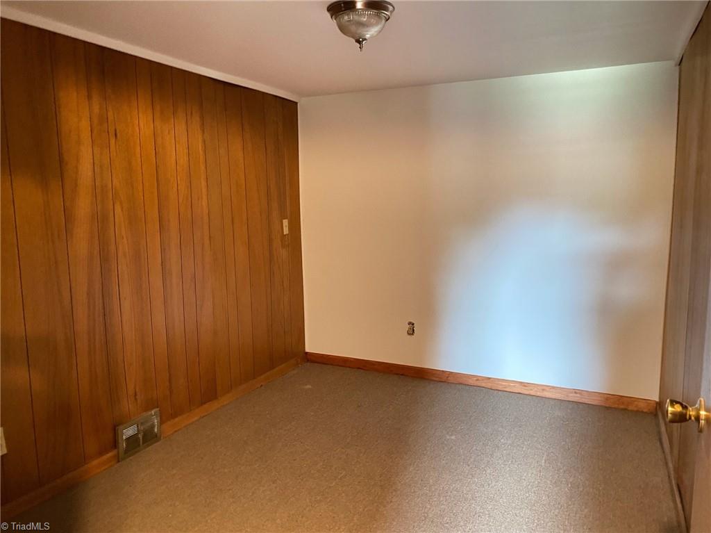 411 Oakview Road High Point, NC 27265 - Photo 29 of 49