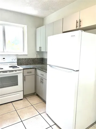 $2,300 | 2121 Southwest 4th Street, Unit 2, Miami, FL 33135