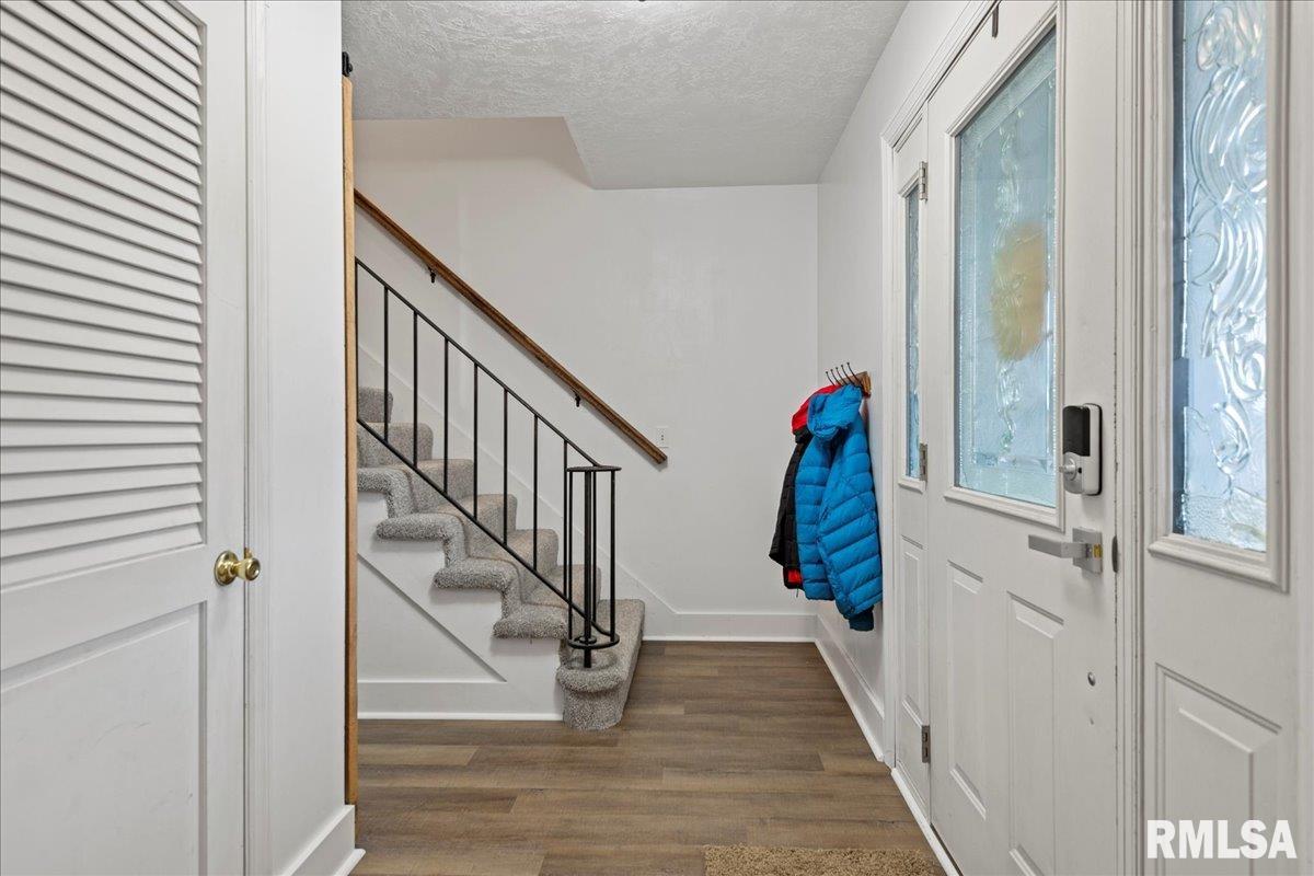 50 Crusaders Road Springfield, IL 62704 - Photo 4 of 42