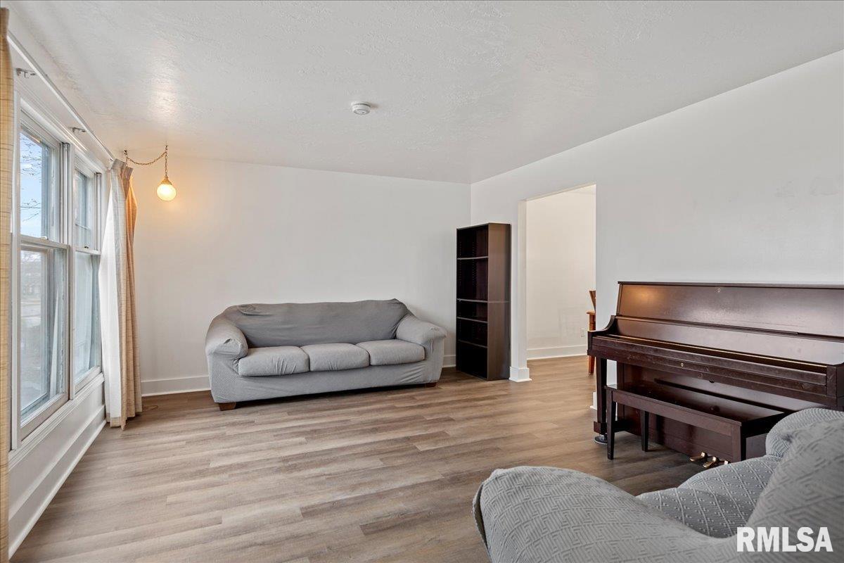 50 Crusaders Road Springfield, IL 62704 - Photo 6 of 42