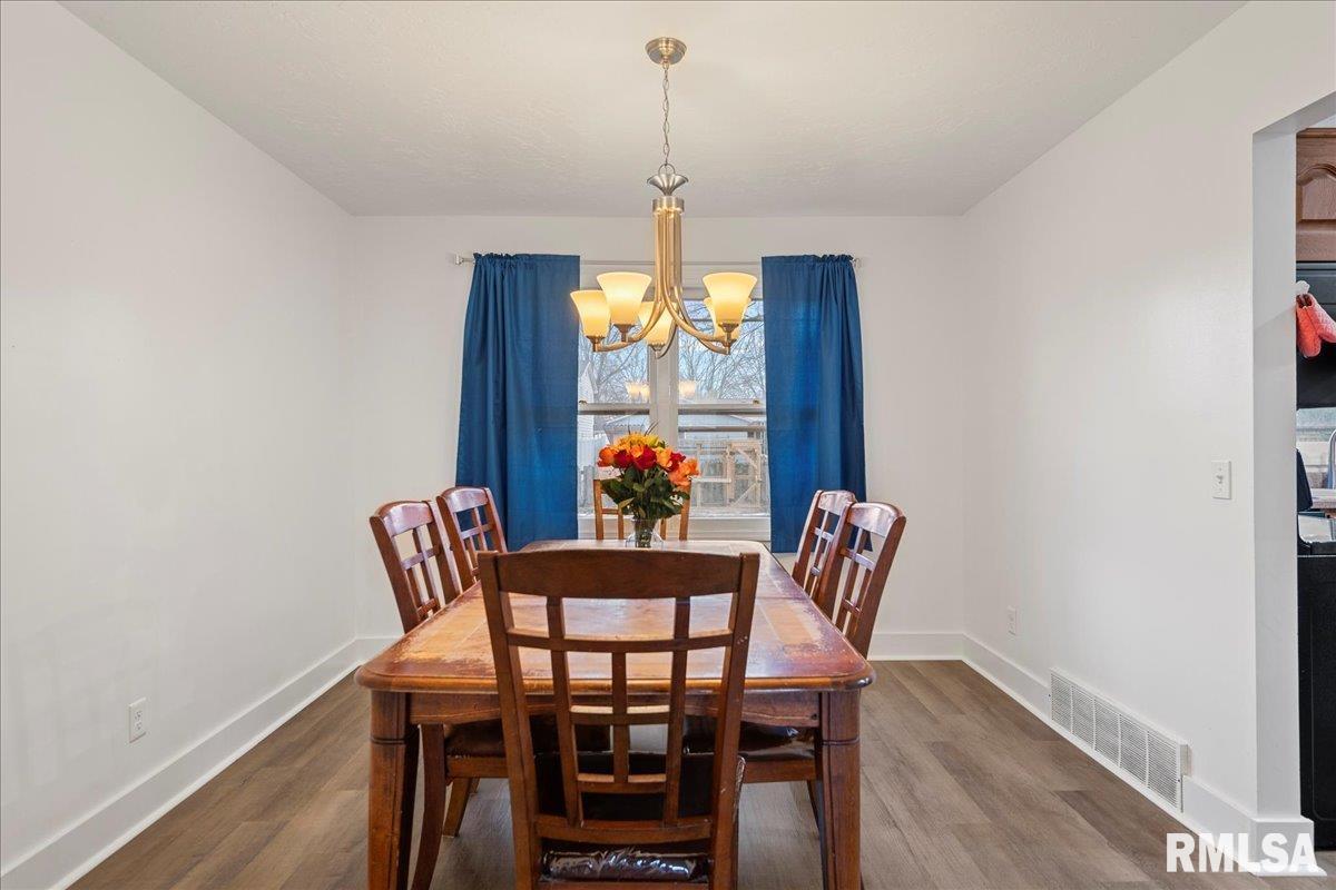 50 Crusaders Road Springfield, IL 62704 - Photo 9 of 42