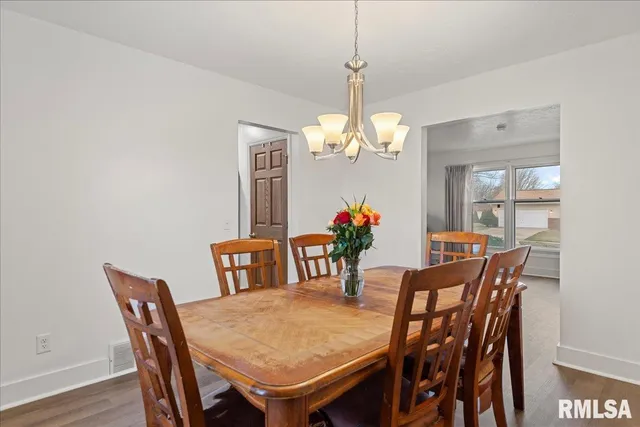 $244,500 | 50 Crusaders Road, Springfield, IL 62704