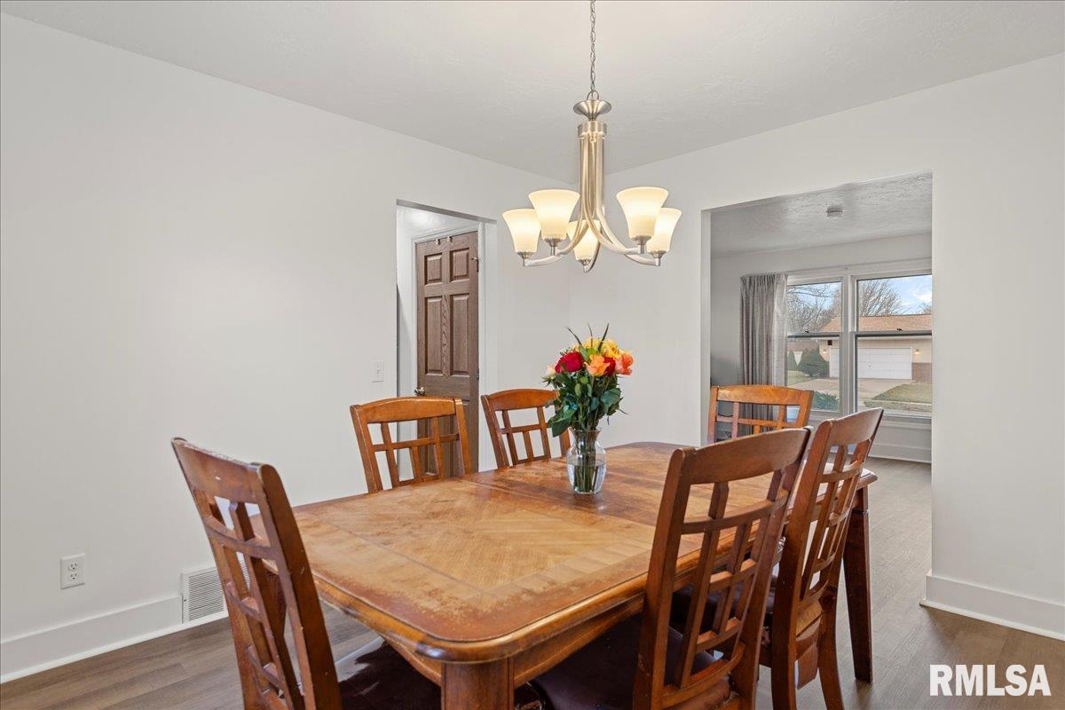 50 Crusaders Road Springfield, IL 62704 - Photo 10 of 42