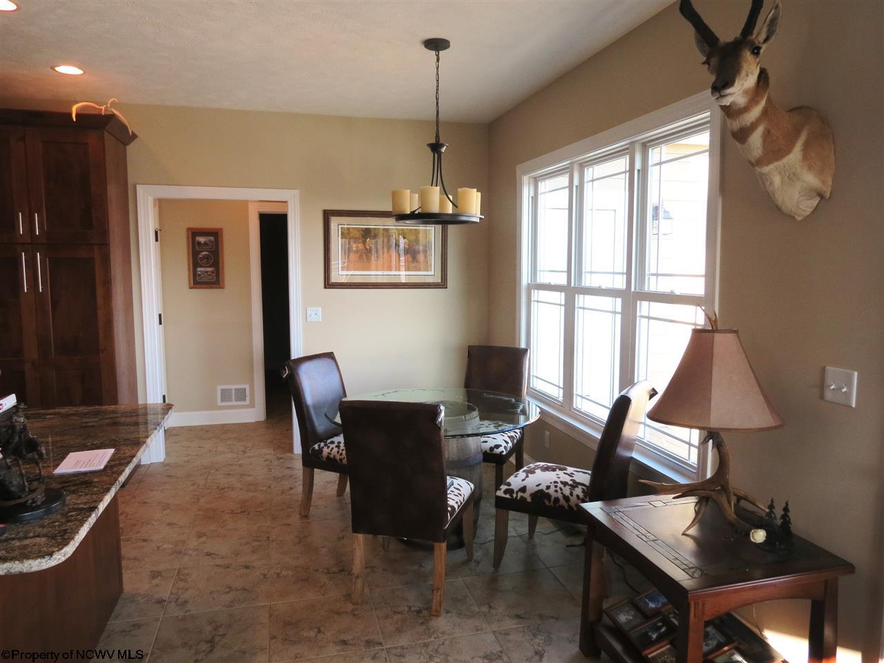 112 Saddle Ridge Road Morgantown, WV 26508 - Photo 4 of 18 Gallery Image 4