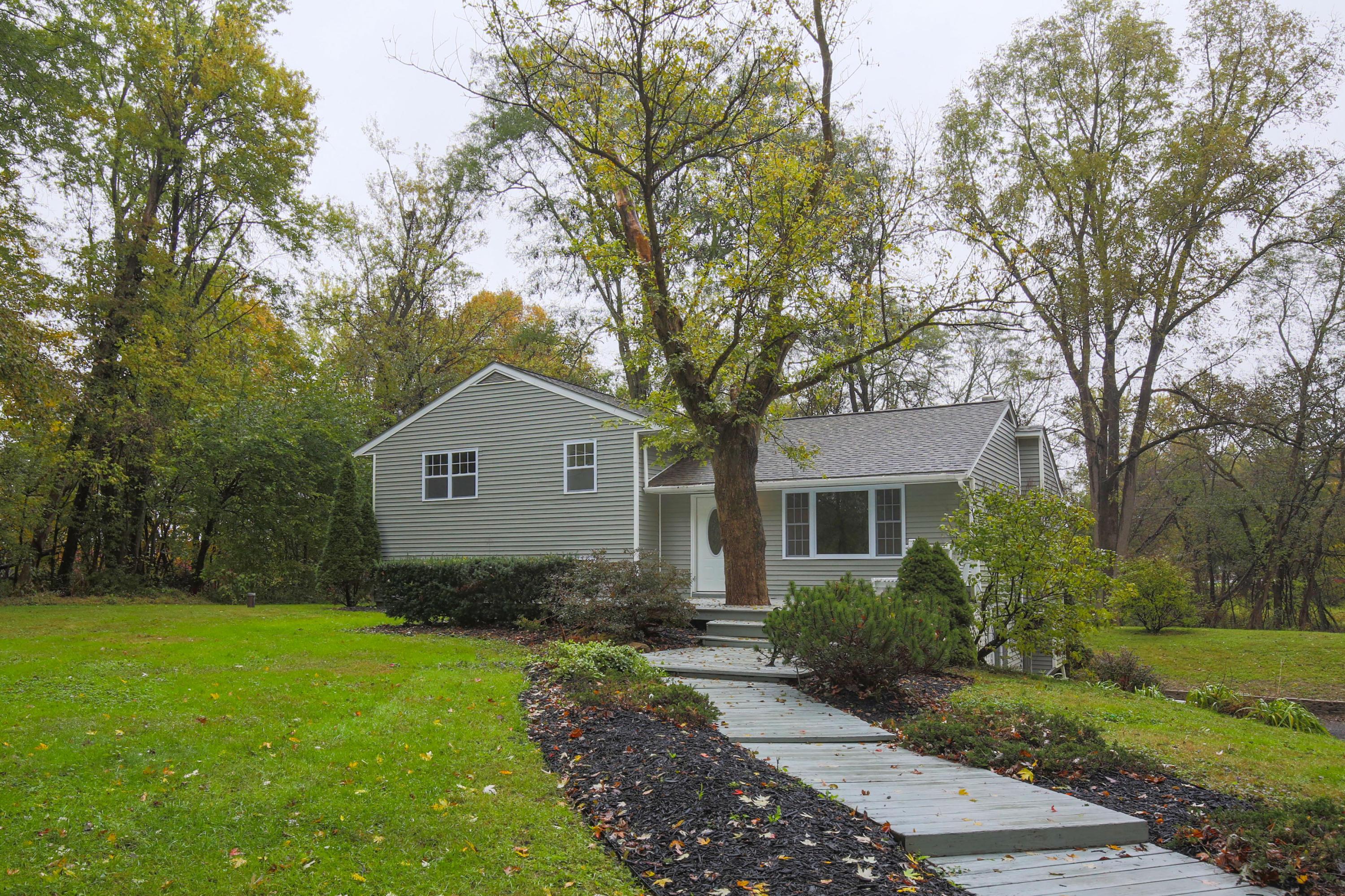 6745 Refugee Road Southwest Etna, OH 43062 - Photo 2 of 93