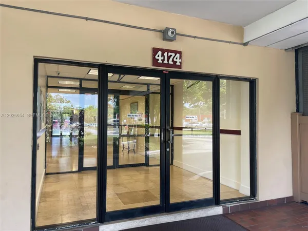 $1,700 | 4174 Inverrary Drive, Unit 903, Lauderhill, FL 33319