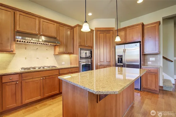 $4,495 | 2430 Northwest Stoney Creek Drive, Issaquah, WA 98027