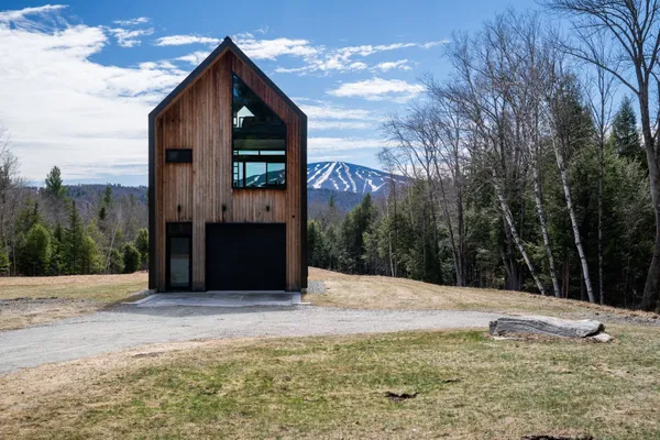 $1,200,000 | 109 Winhall Hollow Road, Winhall, VT 05340