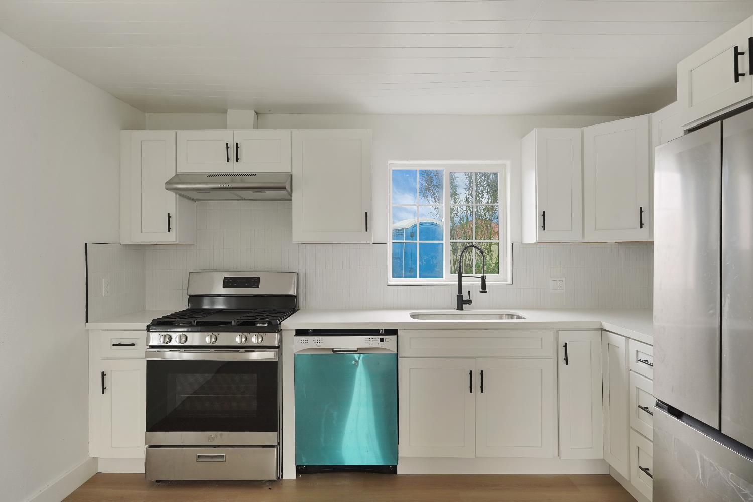 6440 Kaiser Road Stockton, CA 95215 - Photo 13 of 30