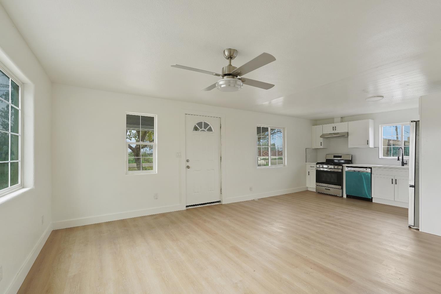 6440 Kaiser Road Stockton, CA 95215 - Photo 10 of 30