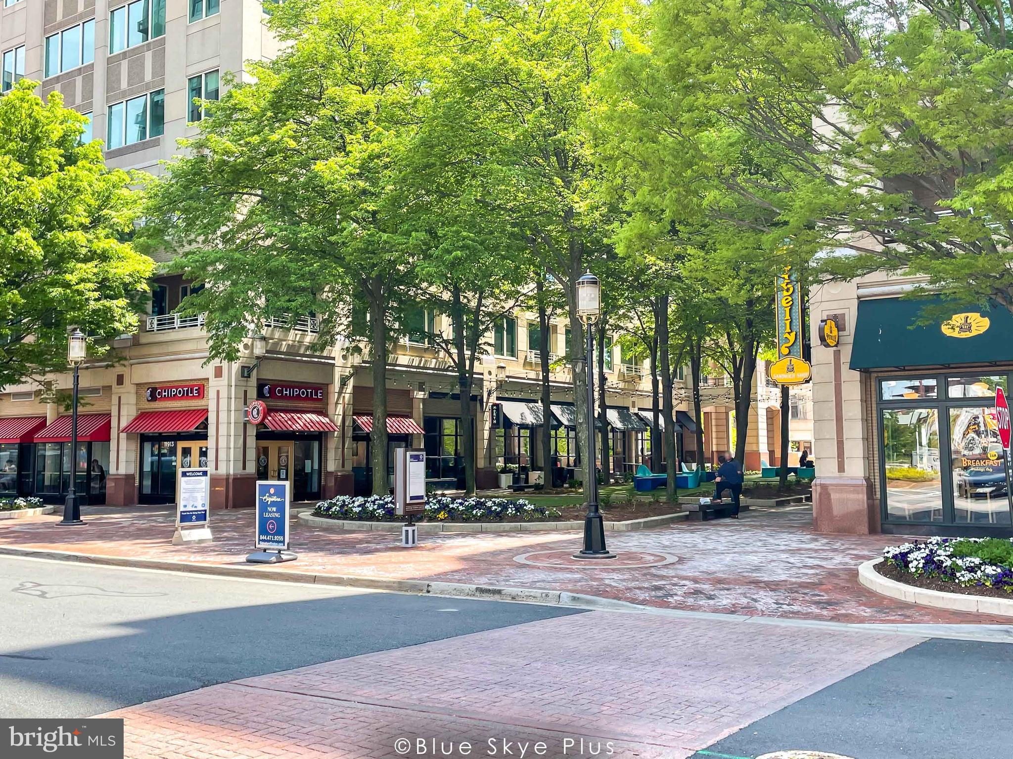 1781 Jonathan Way, Unit 1781I Reston, VA 20190 - Photo 23 of 48 a front view of a building with street view
