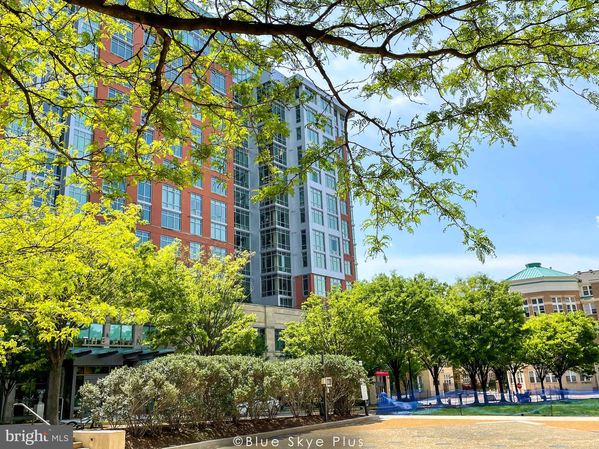 1781 Jonathan Way, Unit 1781I Reston, VA 20190 - Photo 38 of 48 a view of a multi story building