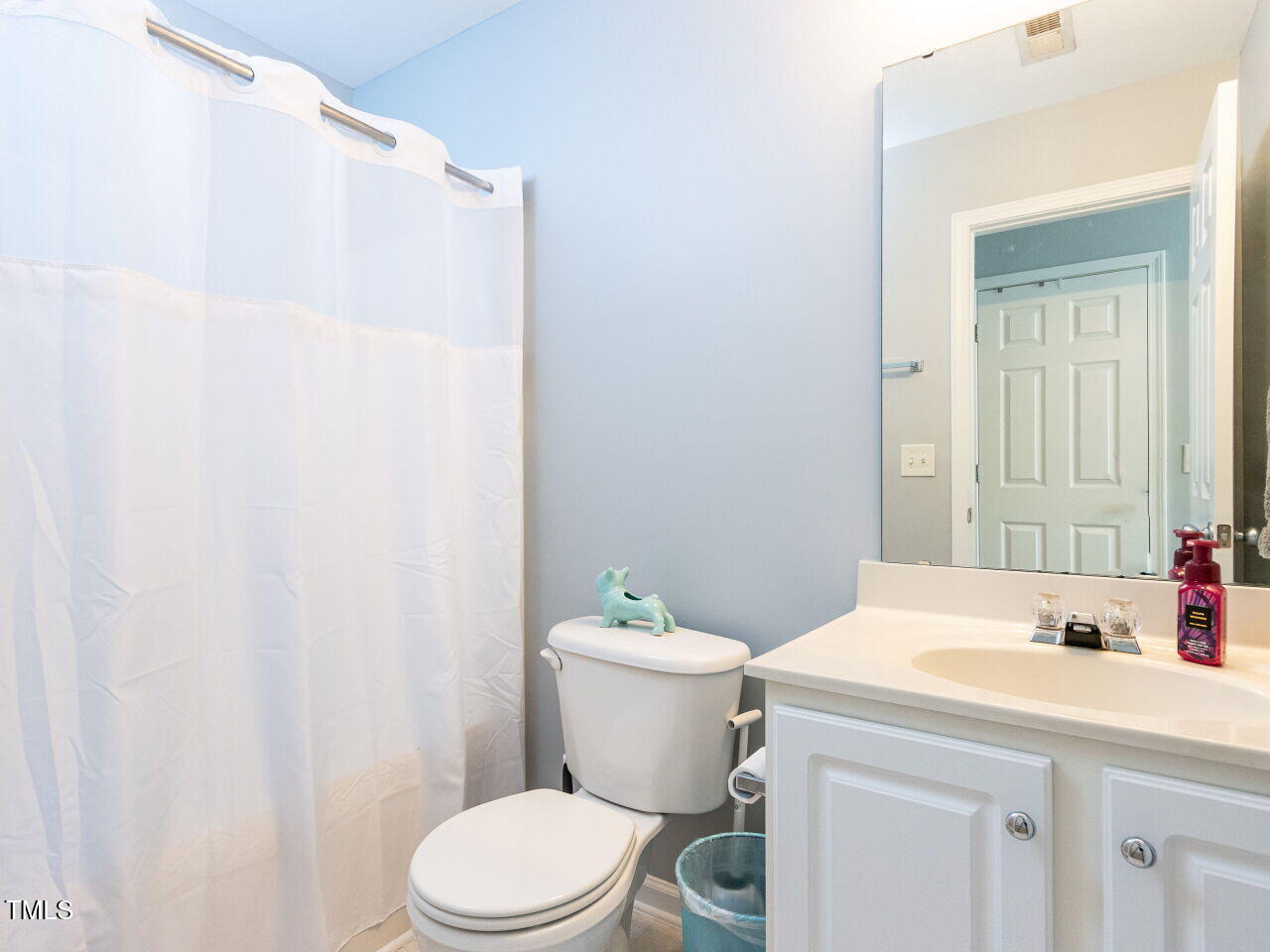 8280 City Loft Court Raleigh, NC 27613 - Photo 23 of 29 023-1280x960-bathroom