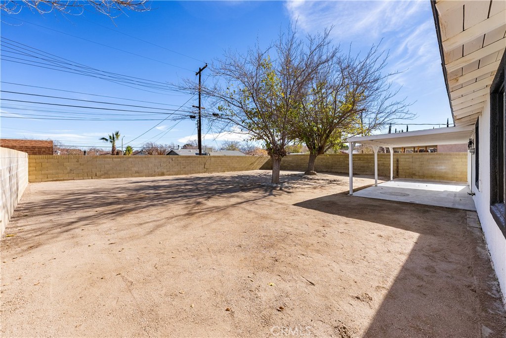 37410 Larkin Avenue Palmdale, CA 93550 - Photo 41 of 48