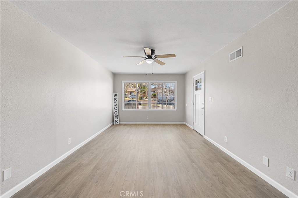 37410 Larkin Avenue Palmdale, CA 93550 - Photo 6 of 48