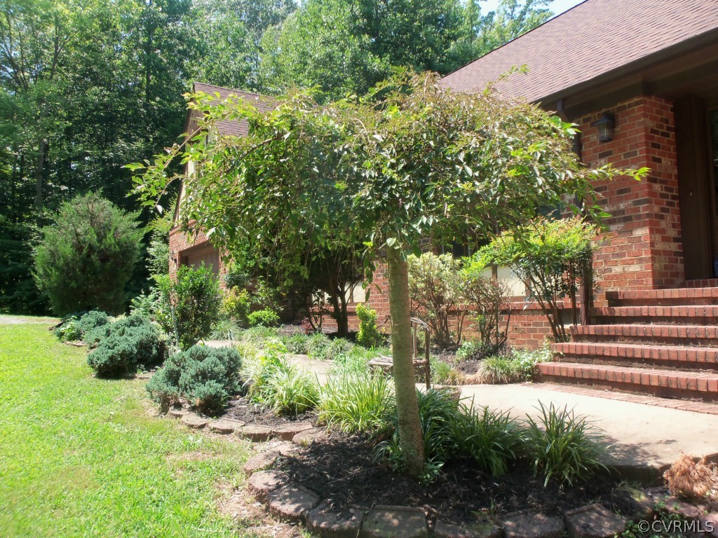 2155 Hunters Mill Road Powhatan, VA 23139 - Photo 2 of 24 Extensive Landscaping